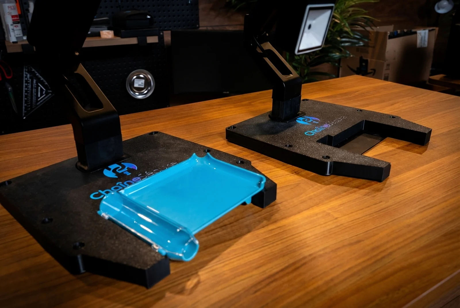 Deux stations ChaîneSécure